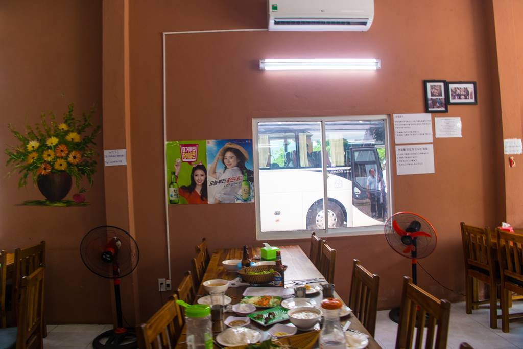 다낭 식당_한국인 운영 분짜 식당 HA NOI Xin Chao 내부 