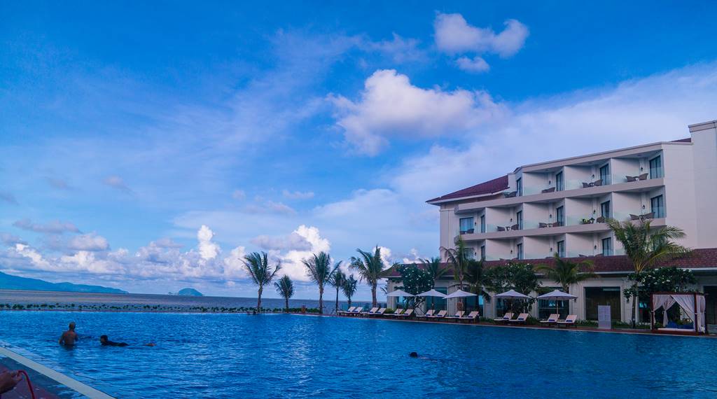 빈펄 호이안(Vinpearl Hoi An) 리조트 수영장 풍경