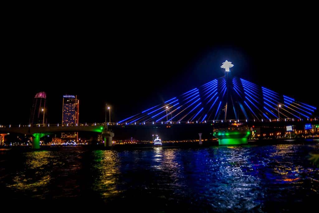 베트남 다낭 한강 야경 송한다리 02