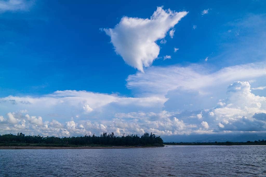 호이안 투몬강 멋진 구름 풍경