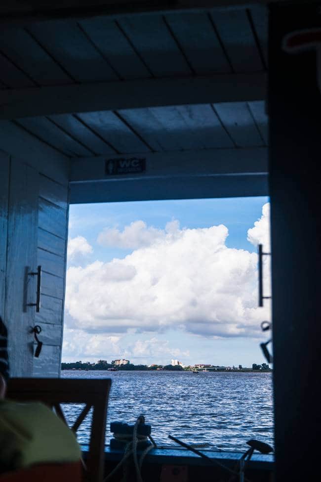 호이안 투몬강을 건너는 배 안쪽에서 담아 본 풍경-5280