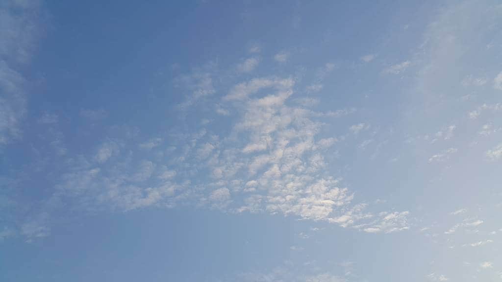 갤럭시노트4로 담아본 하늘-165706 신갈천을 따라 자전거를 타던 중 바라 본 하늘