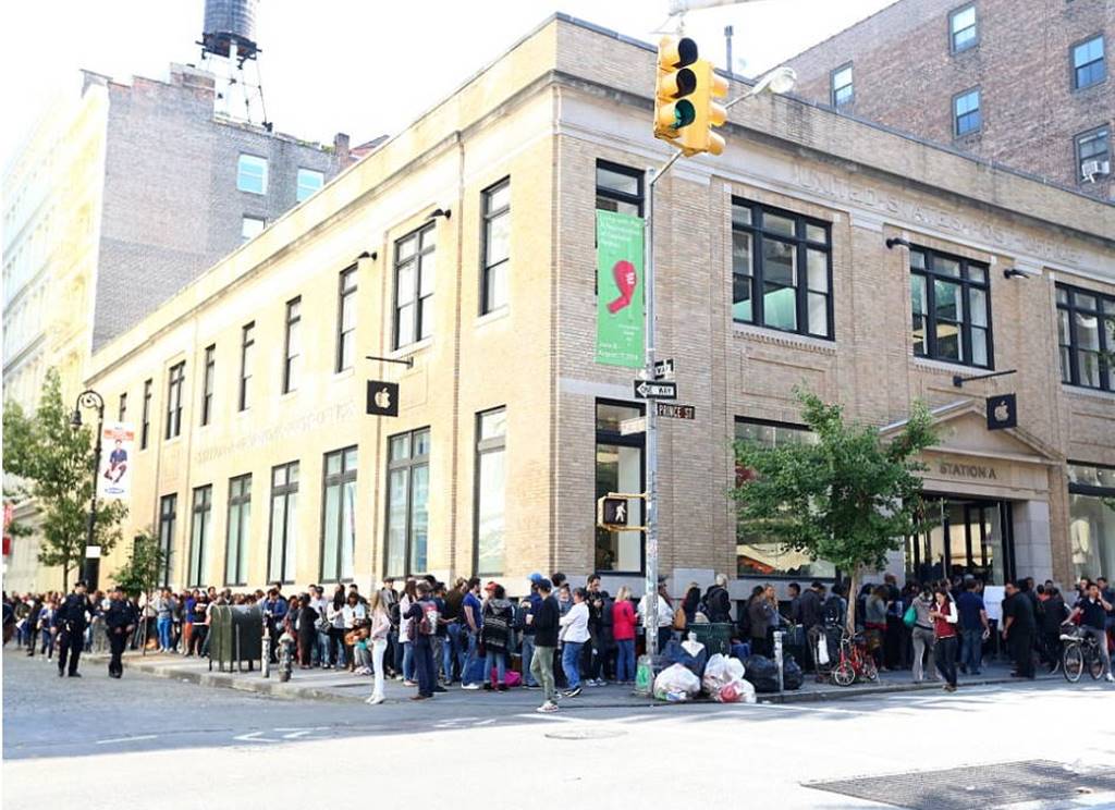 뉴욕 아이폰6 런칭일 풍경 mail inline