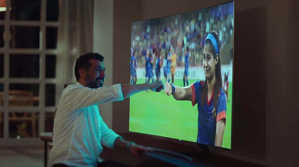 삼성전자 인도 TV 광고 영상이 전하는 사랑을 경험하라(Feel the picture, Feel the love)인도를-감동시킨-삼성-QLED-TV-광고3