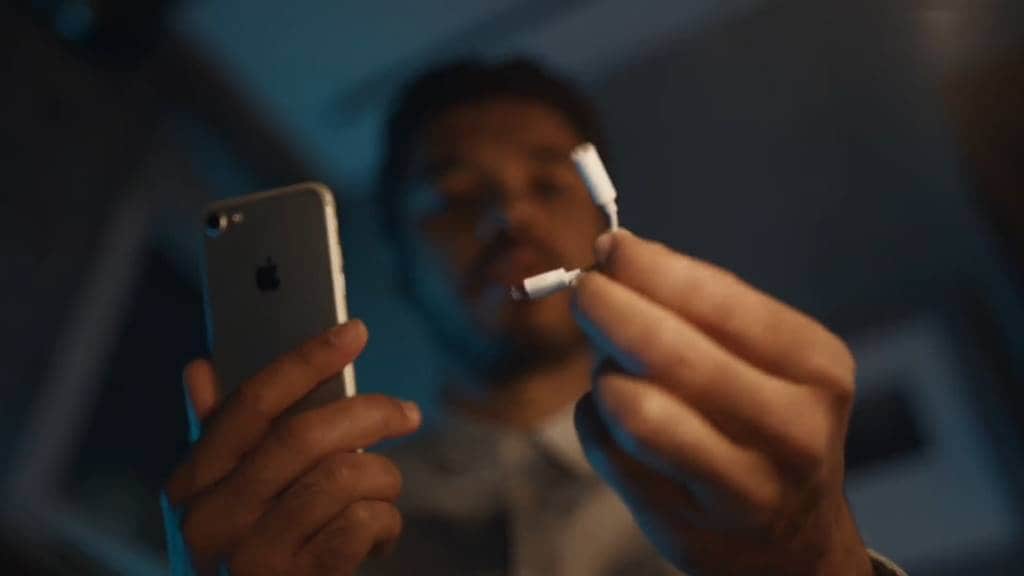 아이폰을 비웃는 갤럭시노트8 광고 Samsung Galaxy Growing Up.mp4_20171108_001528.819