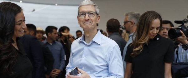 애플 최초 1조달러 회사가 될것인가? 가능한 세가지 이유를 살펴 본다. 5