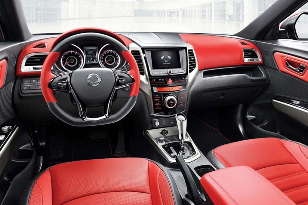 망해가던 쌍용차를 살린 티볼리가 알려주는 훌륭한 상품기획의 조건 30 쌍용 티볼리 내부 디자인 SsangYong Tivoli 2015