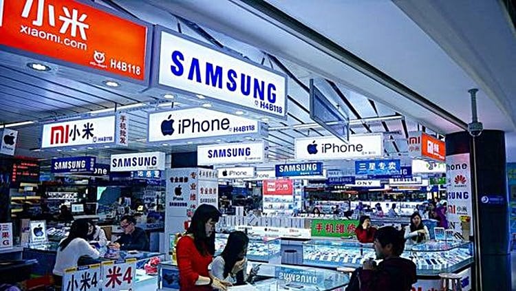 중국 선전 스마트폰 매장 풍경 이미지-it조선