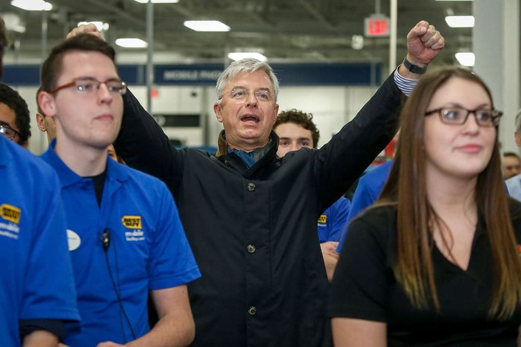 BBY 베스트바이 Hubert Joly PHOTOGRAPHER-BRUCE KLUCKHOHN AP PHOTO