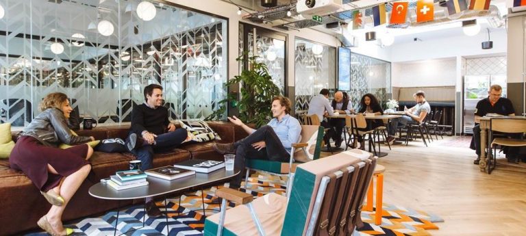 위워크 페루 리마 사무실 풍경 Image Source WeWork Coworking Office Spaces in Lima