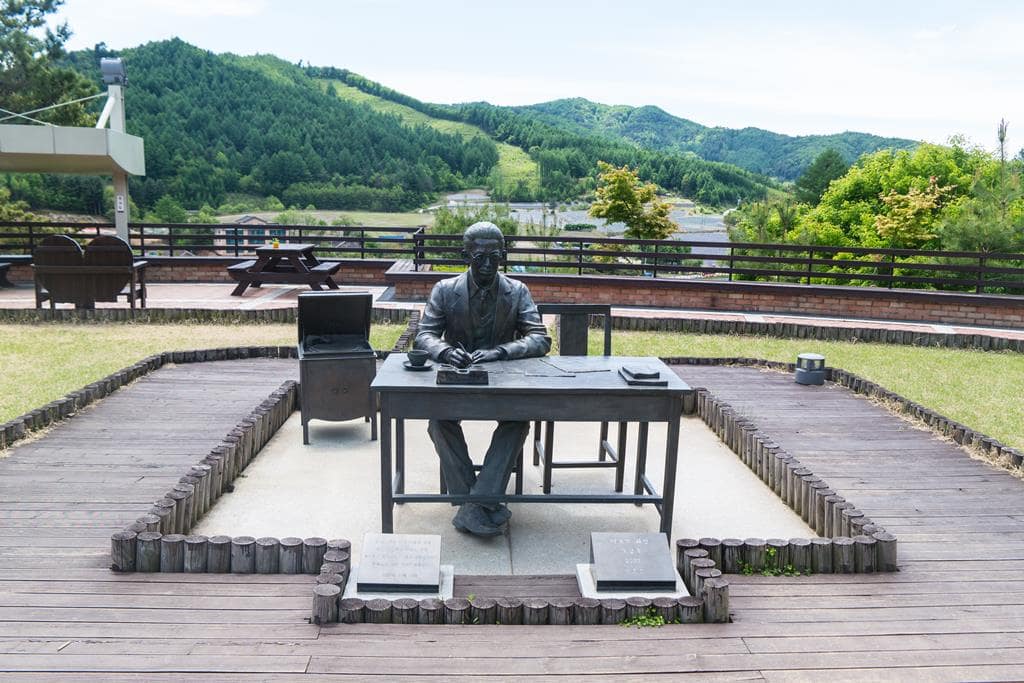 이효석문학관_이효석좌상-6118