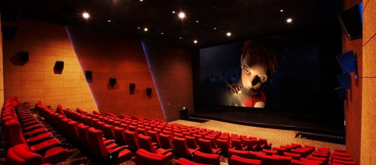 [차트로 보는 트렌드] 한국과 미국의 연도별 영화 관객수 증가 추이