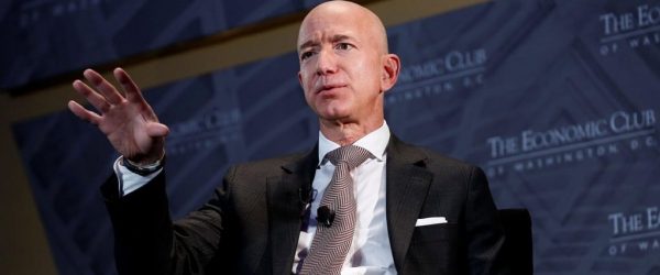 2018년 9월 경제포럼에서 인터뷰중인 제프 베조스(Jeff Bezos), Image - CNBC인터뷰 영상 캡춰