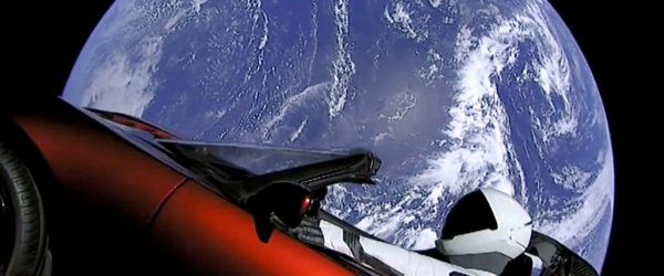 테슬라 스페이스엑스 우주에서 바라본 지구와 테슬라 전기자동차 spacex Earth Tesla Model 3