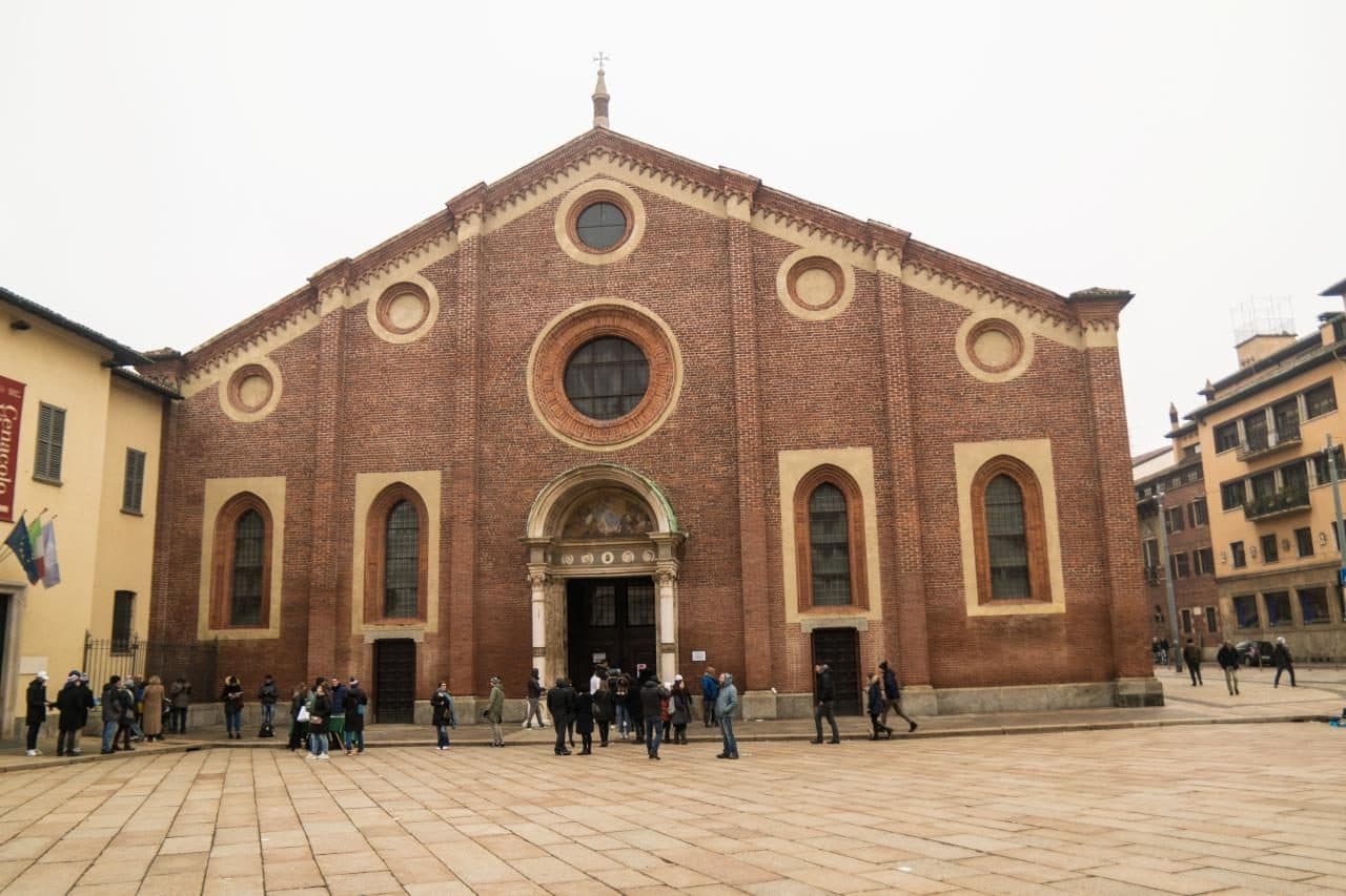 이탈리아 자동차 여행, 밀라노 산타마리아 델레 그라치에성당(Chiesa di Santa Maria delle Grazie) 정면 모습, Image by Happist-8060