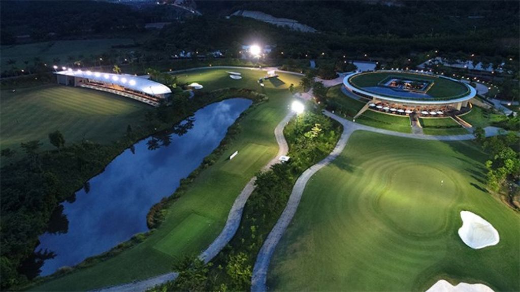 바나힐 골프클럽(Ba Na Hills Golf Club), 드라이빙 레인지 야간 모습, BaNaHills_Night18CH_0082-1