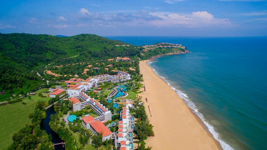 앙사나 랑코 리조트(Angsana Lang Co Resort), 바다옆에서 바라 본 리조트 풍경, ANVNLC-offer-Stay 4 Pay 3