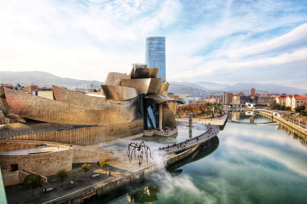 스페인 빌바오 구겐하임 미술관 전경, 빌바오 구겐하임 미술관(Guggenheim Museum, Bilbao, Spain), Photo by jorge-fernandez