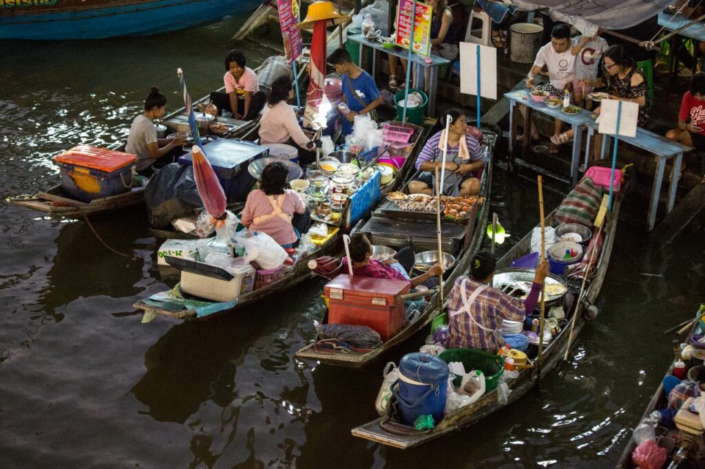 태국 암파와 수상 시장(Amphawa Floating Market), Photo by Moody Man