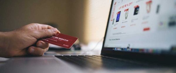 온라인 쇼핑, 카드로 결제하려는 모습, featured, ecommerce, Photo by StockSnap