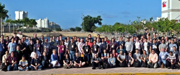 The LSFMM 2019 group photo, Photo by LWN