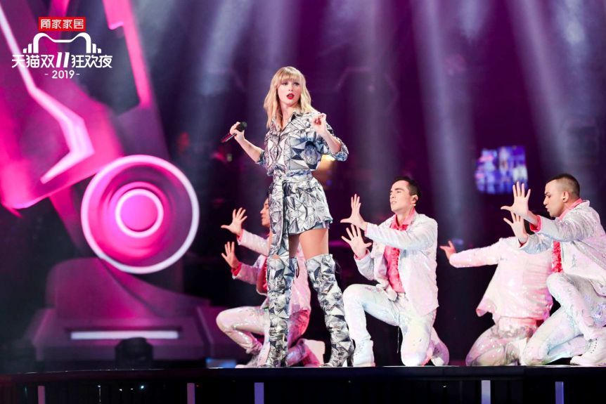 제2019년 광군제 전야제(Countdown Gala)에서 공연하는 테일러 스위프트(Taylor Swift), Image from Alibaba