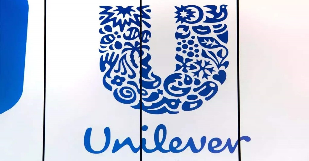 유니레버 탄소중립 정책과 같은 친환경 이미지를 갖는 유니레버 로고가 있는 풍경, unilever Logo crop