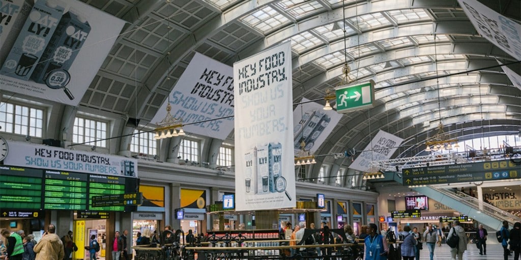 스톡홀름 중앙역을 도배한 오틀리 광고, Image from resume.se