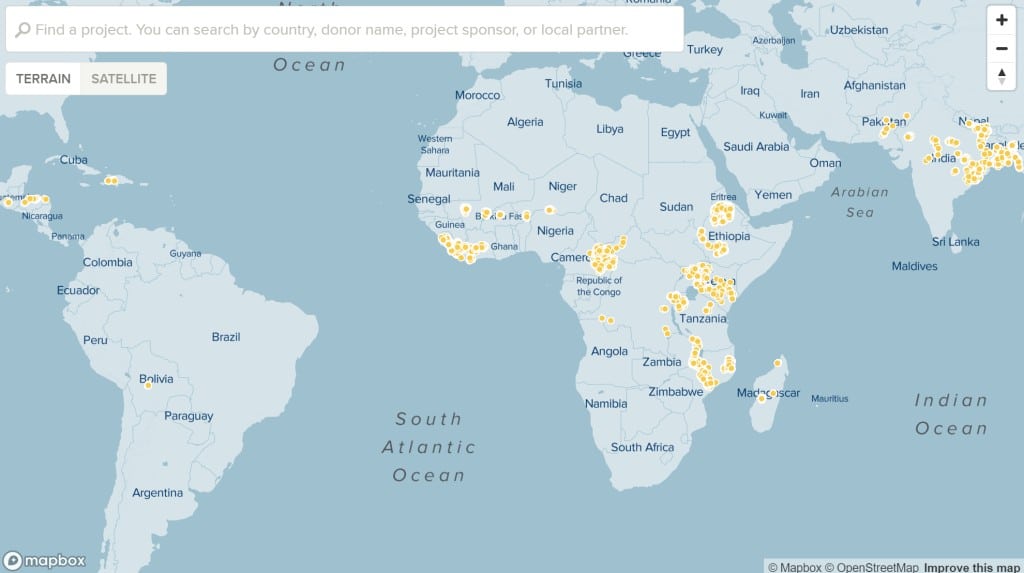 charity water는 기부금으로 진행되는 프로젝트를 구글 지도에서 보여주어 기부금이 적절하게 사용되고 있다는 것을 기부자들에게 증명하고고 있다
