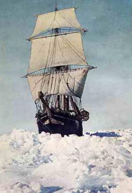 어니스트 새글턴의 제국 남극 탐험대(Imperial Trans-Antarctic Expedition)가 타고 떠났던 인듀어런스호 모습, The EnduranceIn Full Sail