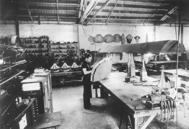 Lansing Manufacturing company 스피커 제작 공장 모습, Muticell Horn Construction at 6900 McKinley Ave, Image from Harman Internation