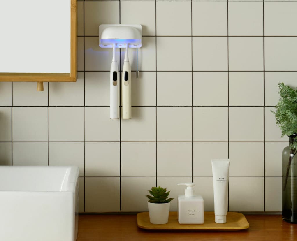 팬데믹 이후 트렌드를 보여주는 IF 디자인 어워드 2021 수상작 10선 35 iF 디자인 어워드 2021 수상작, 항균 치솔 살균기, iF design awards