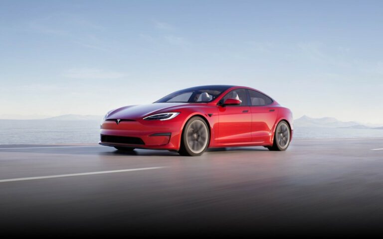 테슬라 모델 S Plaid 주행 샷, Tesla Model S Plaid, Image from Tesla