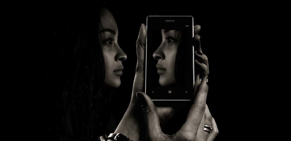 스마트폰 미러, 디지탈 광고, smartphone mirror, Photo by Geralt