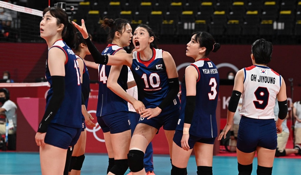 2020 도쿄 올림픽 터키와의 8강전에서 주심에게 항의하는 김연경선수, 도쿄 올림픽사진공동취재단