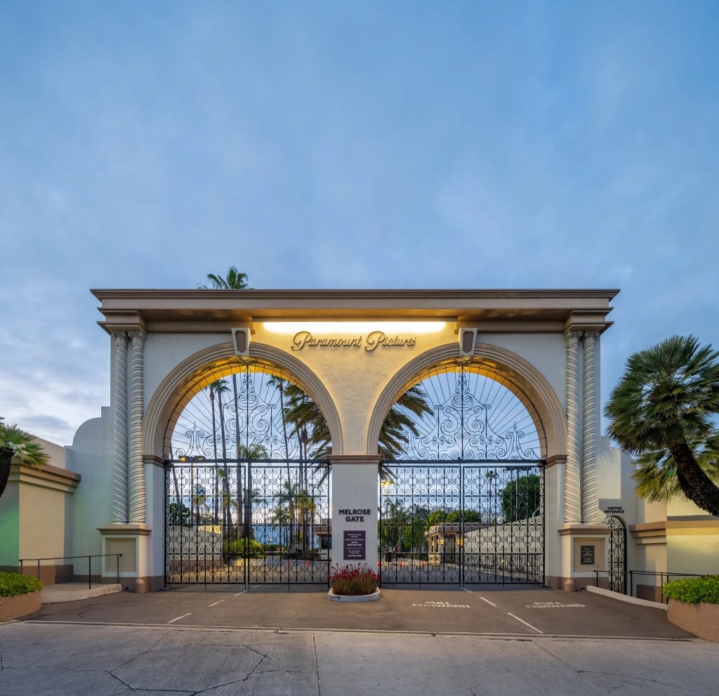 LA 소재 파라마운트 스튜디오 정문, Photo by Hunter Kerhart