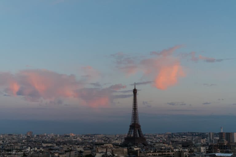 에펠탑이 보이는 풍경