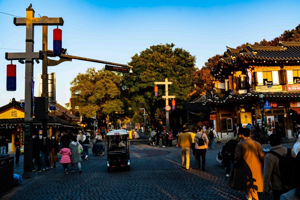 전주 한옥마을을 다녀오다 27 전주 한옥마을,태조로 풍경, 세련되게 예전 풍광을 재현해 놓은 듯