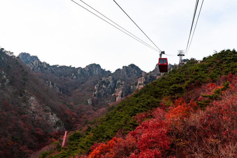 대둔산 가을 풍경, 내려오는 대둔산 케이블카에서 담아본 대둔산 케이블카와 대둔산 단풍 풍경,
