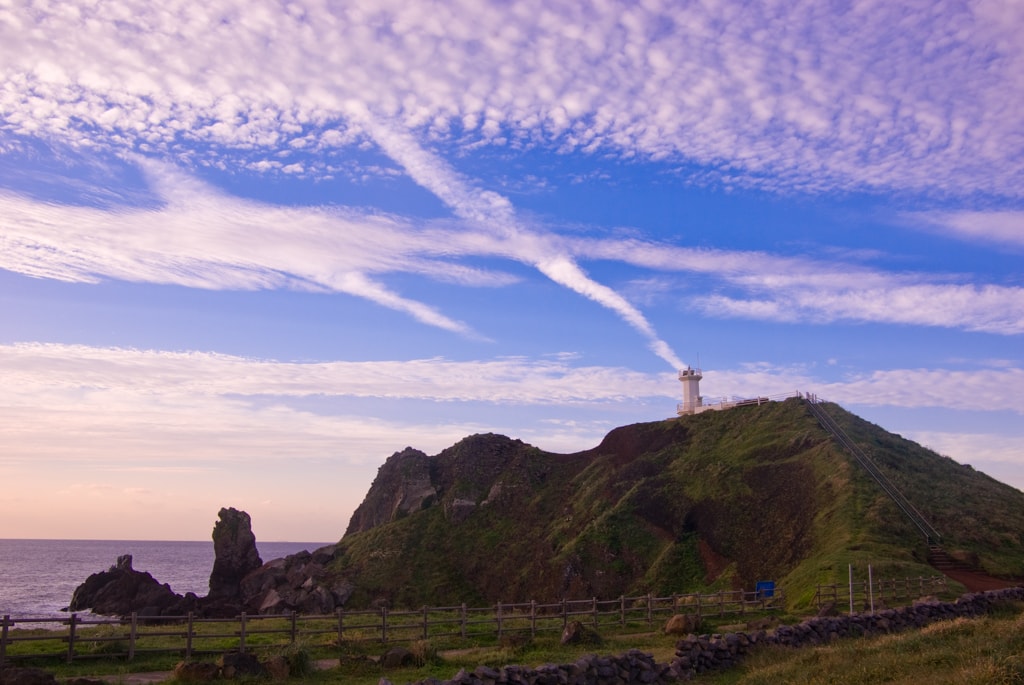 제주여행, 섭지코지 아침 등대가 보이는 풍경, 