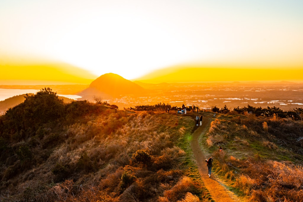 제주 출사 여행을 위한 아름다운 제주 여행지 11 제주여행-군산오름-일몰풍경_02740_20230226
