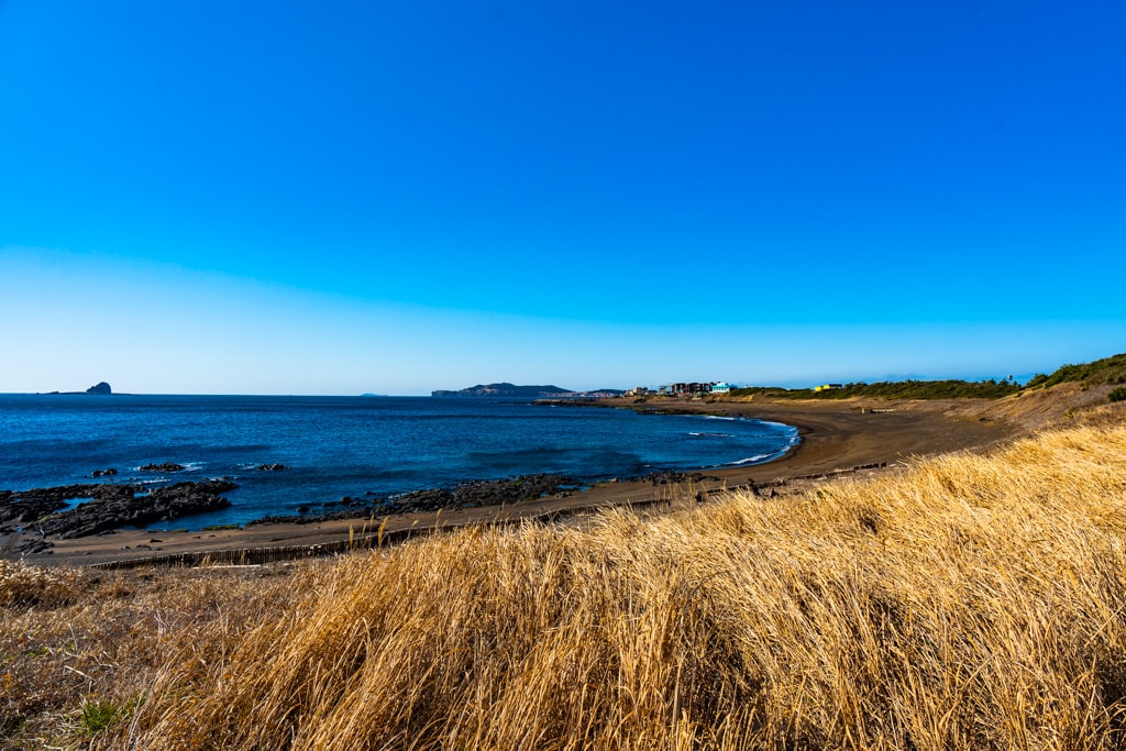 제주여행, 형제섬이 보이는 용머리해안에서 바라본 사계해변 풍경