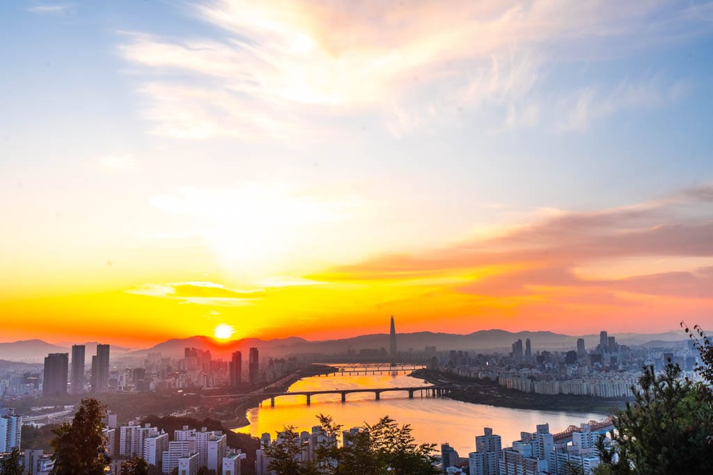 서울 매봉산 팔각정에서 바라온 한강의 아핌 풍경 Photo by Happist-2877