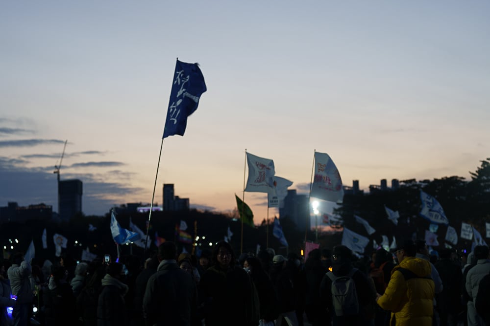 12.7 윤석렬 쿠데타에 대한 윤석렬 탄핵 집회의 풍경 4