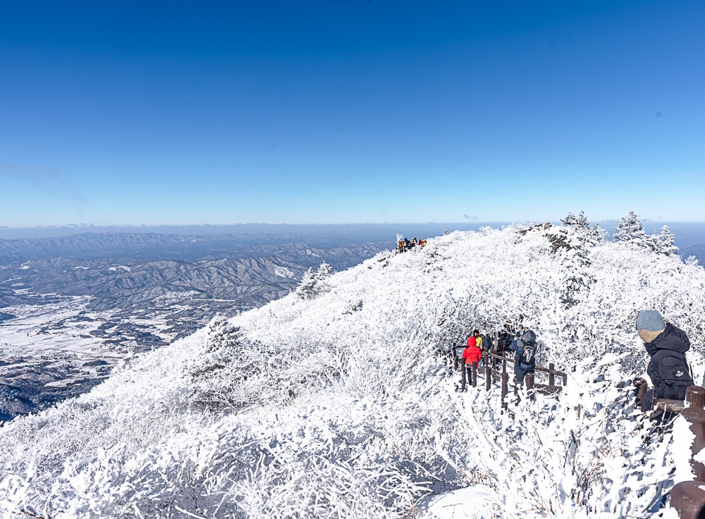 가족 겨울 산행 추천, 덕유산 케이블카를 타고 덕유산 향적봉을 다녀오다. 14