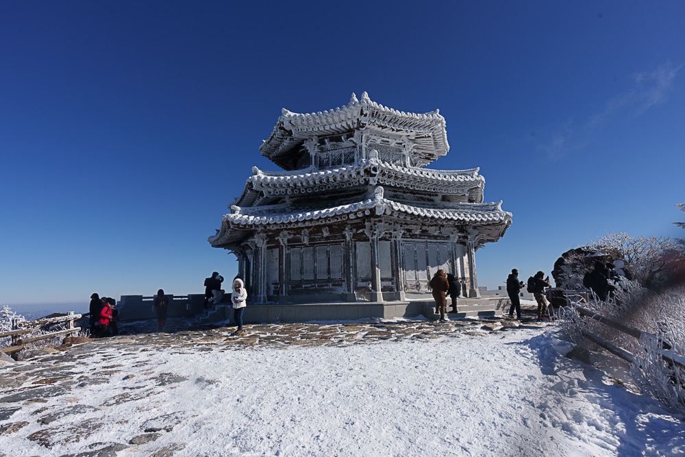 가족 겨울 산행 추천, 덕유산 케이블카를 타고 덕유산 향적봉을 다녀오다. 7