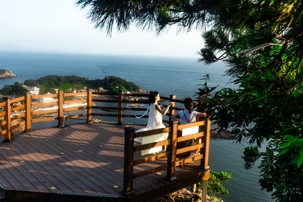 군산 대장봉 풍경, 대장봉 오른길 중반에서 만나는 데크 전망대_DSC1957-, Photo by Happist