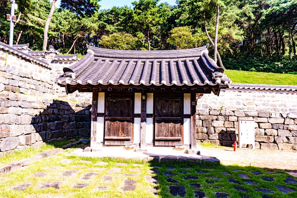 아직 꽃이 피지 않아 아쉬웠던 서천 문헌서원 배롱나무 방문기 32