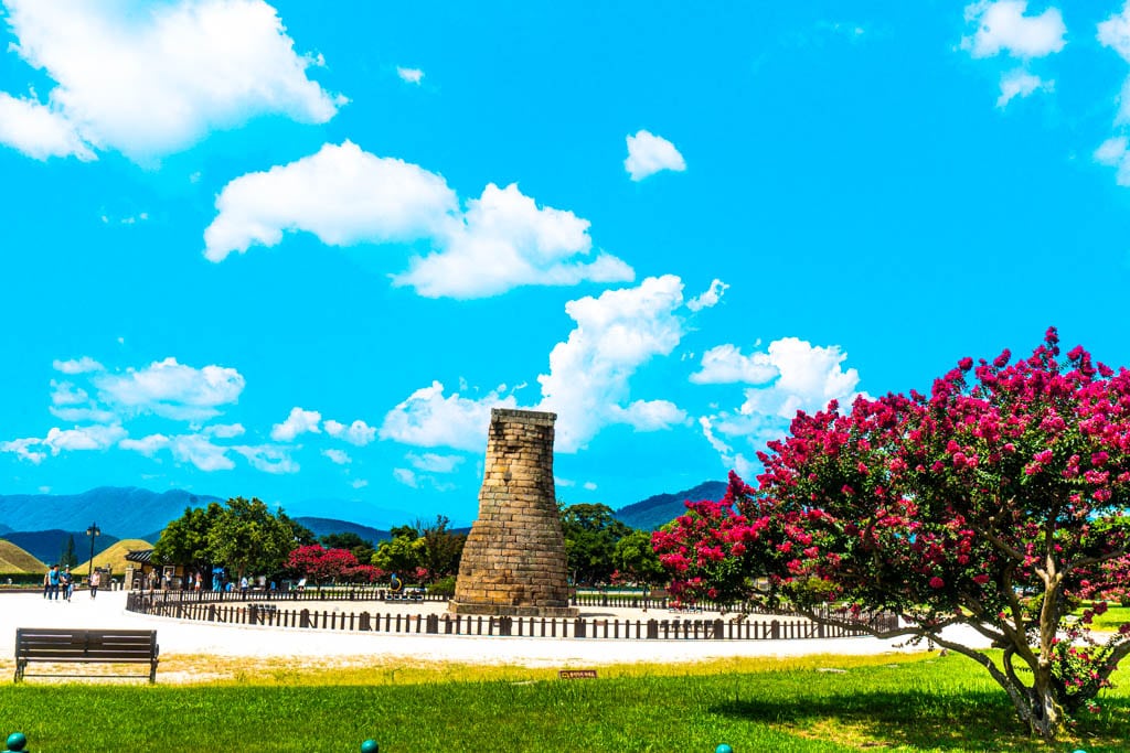 경주 동궁과 월지 야경 투어: 신라의 달밤을 거니는 완벽 가이드 (입장료, 주차, 포토존) 6 경주 동궁과 월지 야경 투어: 신라의 달밤을 거니는 완벽 가이드 (입장료, 주차, 포토존) 5